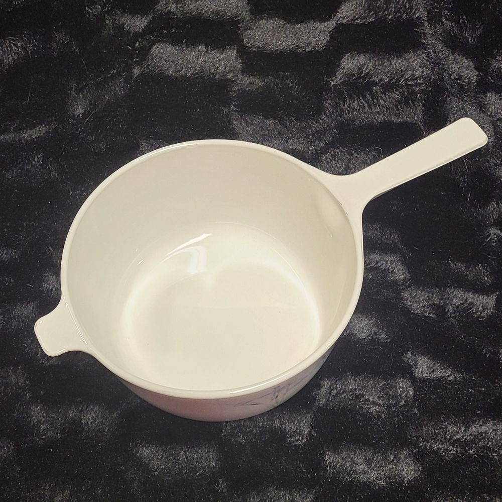 Corningware Shadow Iris 2.5 Liter Range Top Saucep
